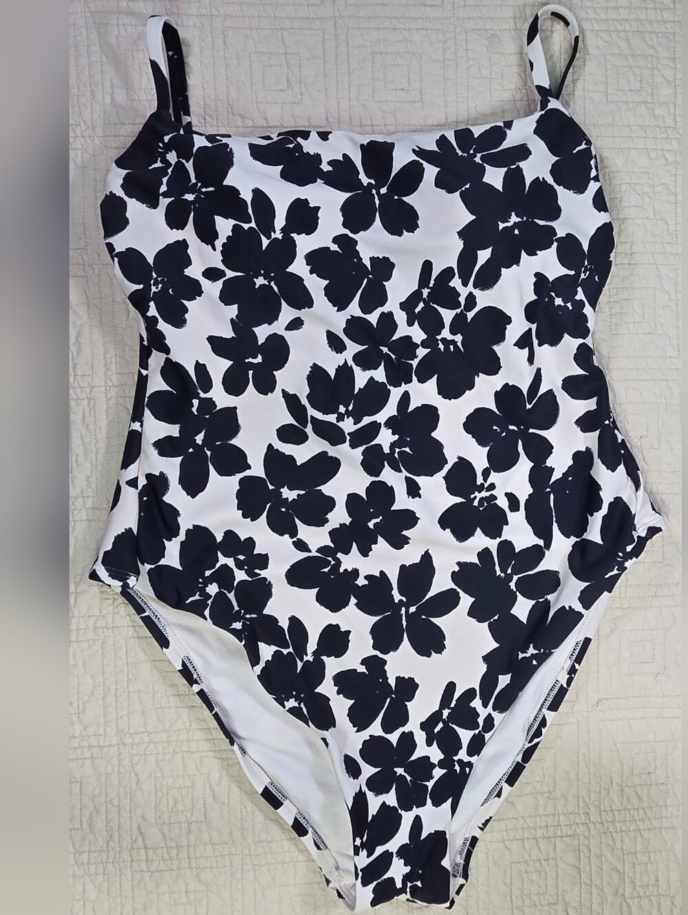 Shade & Shore Black and White Floral One-Piece Swim Size L - Picture 2 of 10